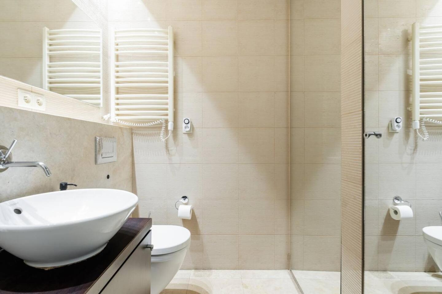 Apartment Superb Czerska Family